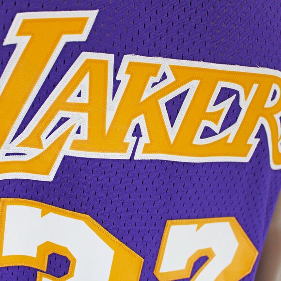 LA Lakers Adidas Magic Johnson HWC Jersey/Mitchell & Ness Men's Championship Tee - Picture 6 of 15